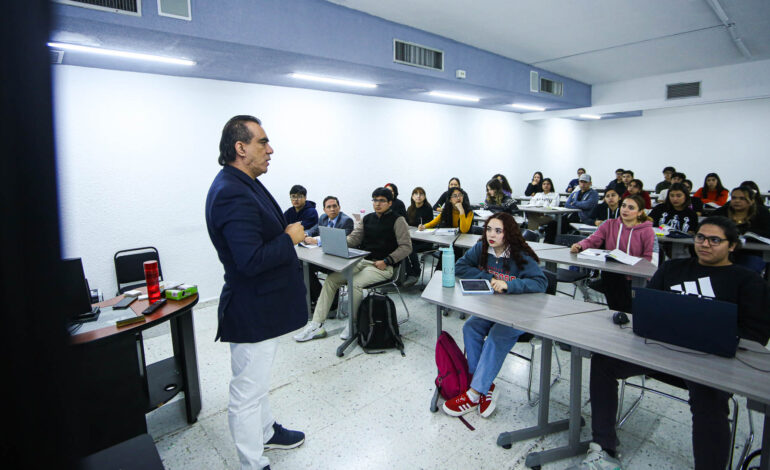  Egresará UANL a líderes en innovación y emprendimiento