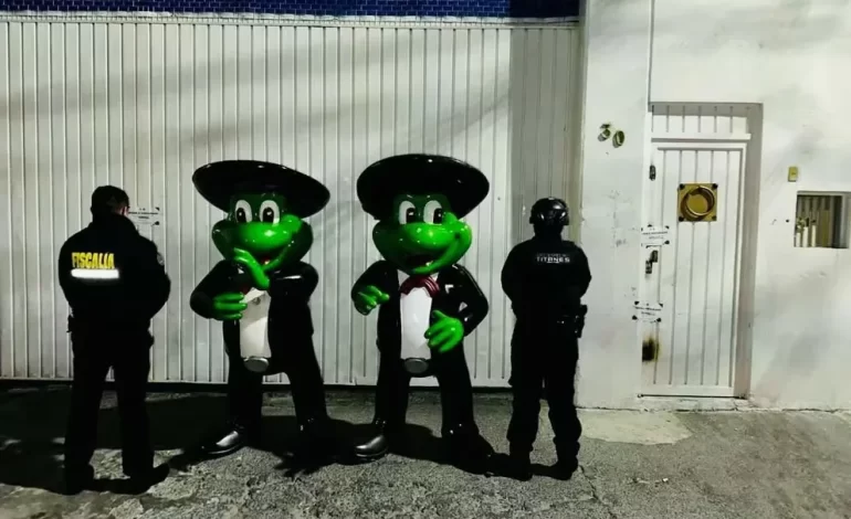  Localizan dos ranas del Sr. Frogs en Acapulco robadas tras paso de Otis