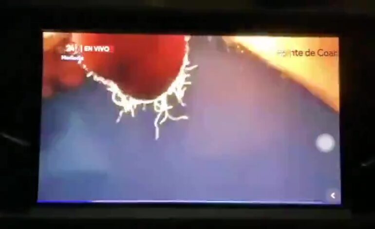 ¡Tremendo error! Noticiero transmite entrepierna de un sujeto en vivo, creían era video del eclipse: «Se puso raro el eclipse»