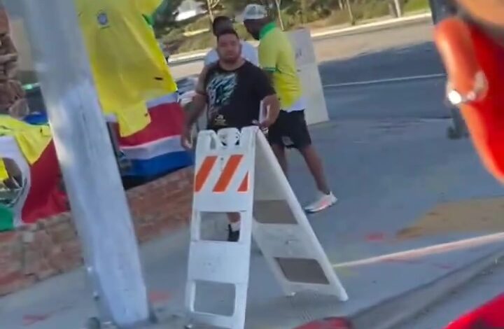  Estás vendiendo jerseys en la calle, y de repente te llega un cliente, un tal Neymar…