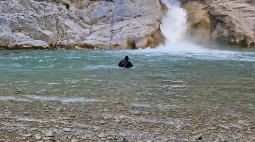  Localizan cuerpo de hombre ahogado en la cascada ‘El Salto’