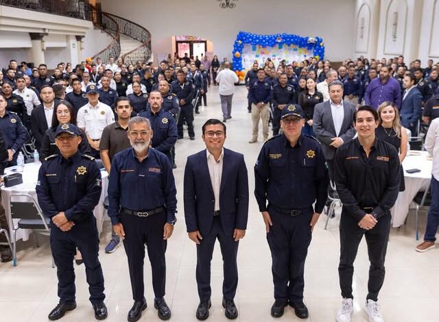 Félix Arratia festeja a policías de Juárez con la rifa de un auto y más de 200 premios