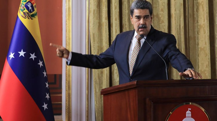  Maduro denuncia estar bajo amenaza de misiles de EUA