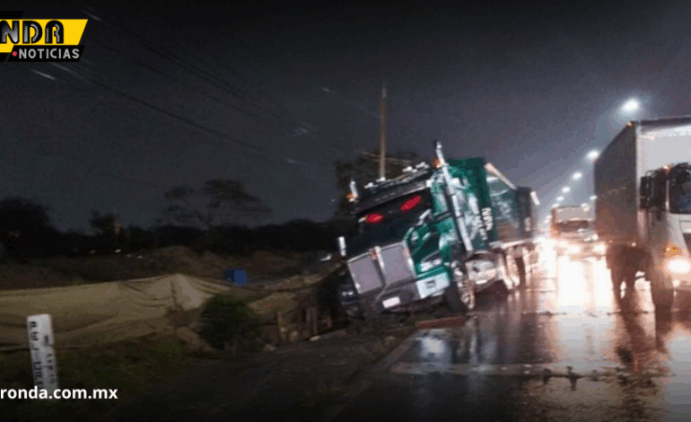  Maniobras por accidente se prolongan más de seis horas