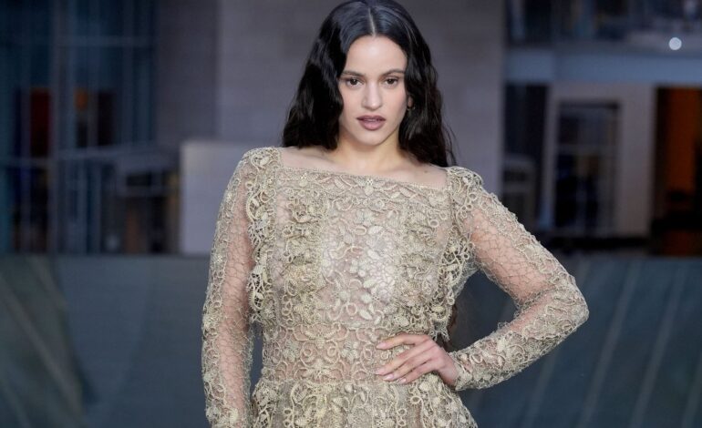 Rosalía presenta ‘LUX’ en CDMX, su álbum místico en 13 idiomas