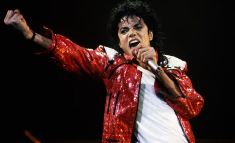 Michael Jackson vuelve al Top 10 y rompe un récord histórico