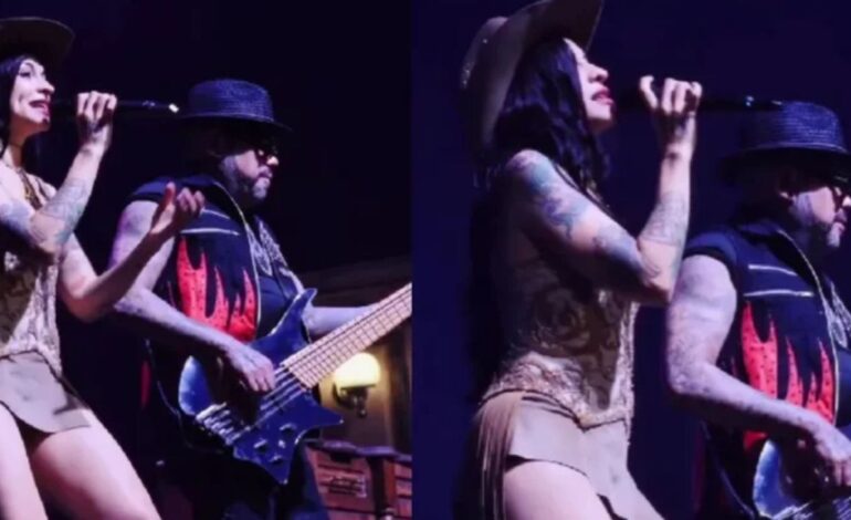  Cazzu rinde emotivo homenaje a Selena en Texas
