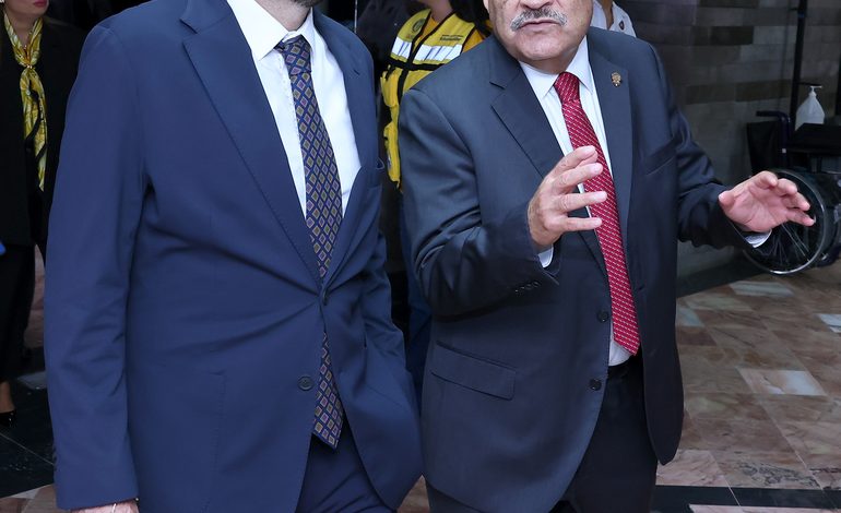  Formalizan en UANL primer programa nacional de auditores universitarios