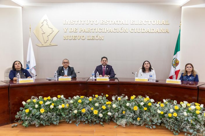  Comparte academia experiencias por los 30 años del IEEPCNL