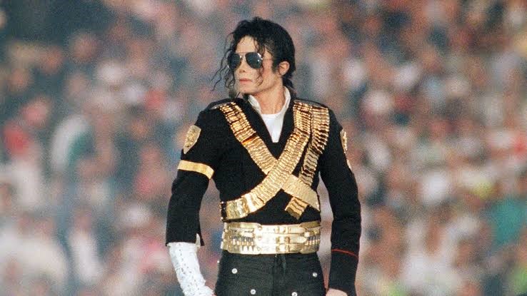  Michael Jackson revivirá su histórico show del Super Bowl en documental
